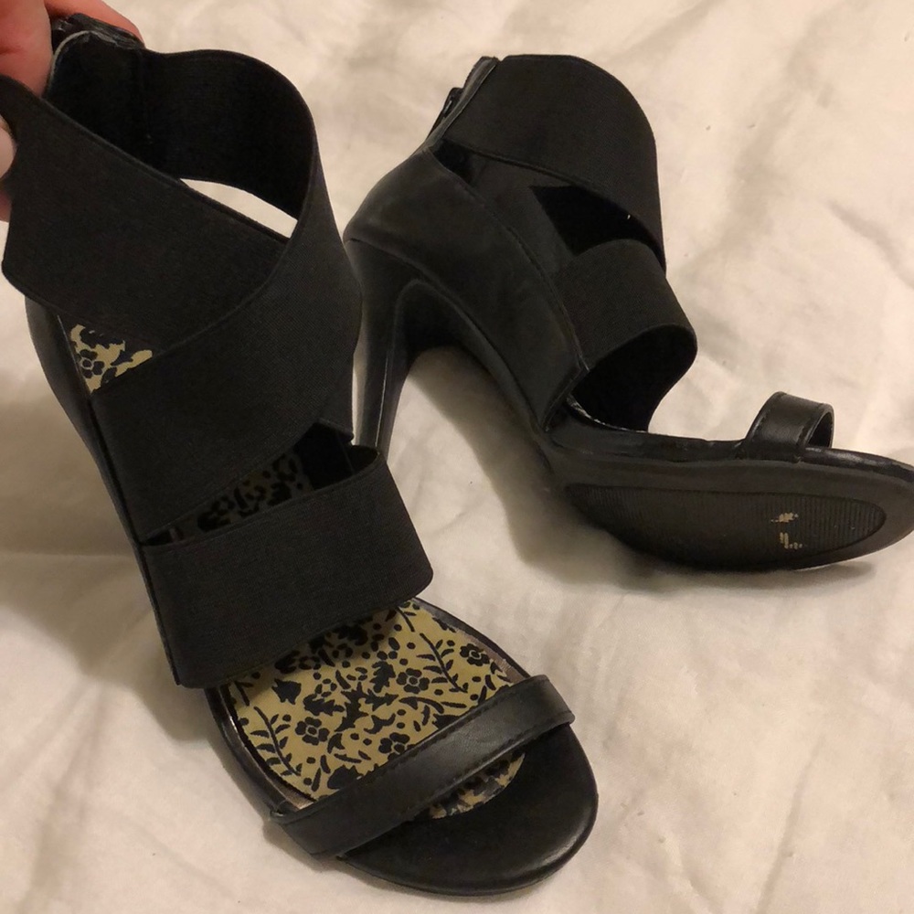 High heels - Picture 3 of 3